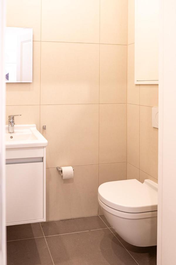 Modern 3 Room Apartment In A Prime Location Wien Eksteriør billede